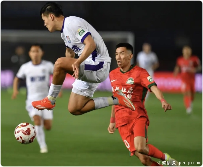 进球大战!津门虎绝杀4-3逆转河南 纳萨里奥双响郭皓90分钟绝杀