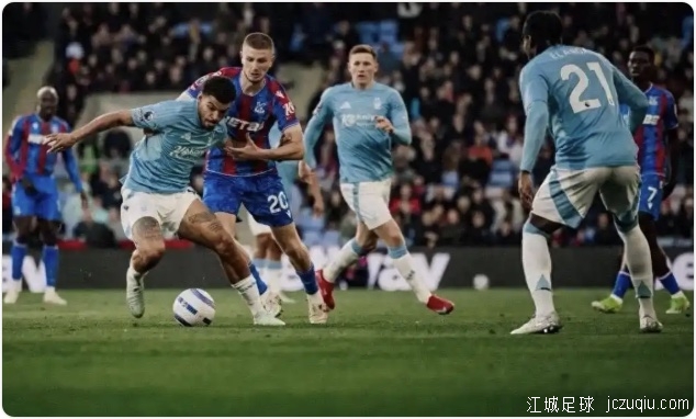 距前五2分！森林1-1水晶宫近5轮仅1胜 穆里略救主埃泽点射+中框