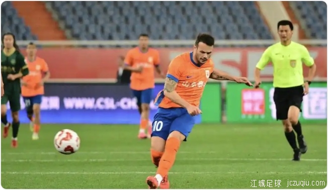 近五轮首胜！泰山4-2胜浙江 王钰栋双响8球并列射手王卡扎戴帽