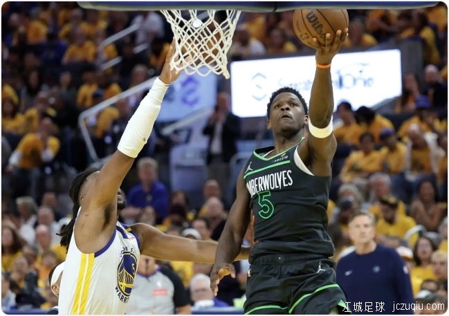 爱德华兹36分巴特勒33+7+7 勇士再负森林狼总分1-2