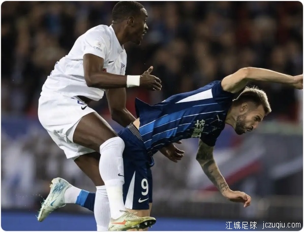 绝平！三镇5分钟2球2-2英博 19岁毛伟杰中超首球图多列点射绝平