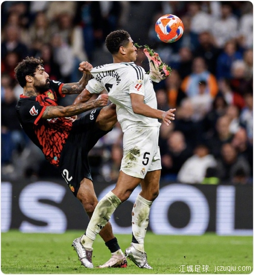 姆巴佩破门小将拉蒙读秒绝杀 皇马2-1落后巴萨4分 