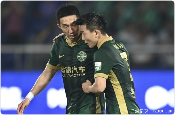 三轮不胜！浙江2-2遭河南绝平 陶强龙双响卡多索传射黄紫昌伤退