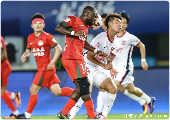 韦世豪传射费利佩破门+中柱 成都2-3河南遭12轮首败