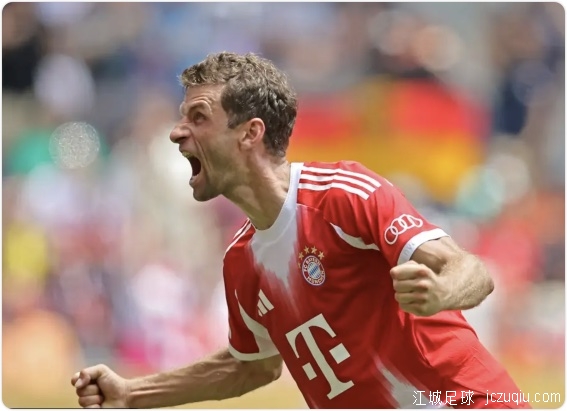 穆西亚拉替补戴帽 穆勒奥利塞科曼双响拜仁10-0 