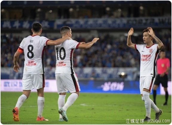 图多列破门韦世豪点射救主 成都客场2-2险平三镇 