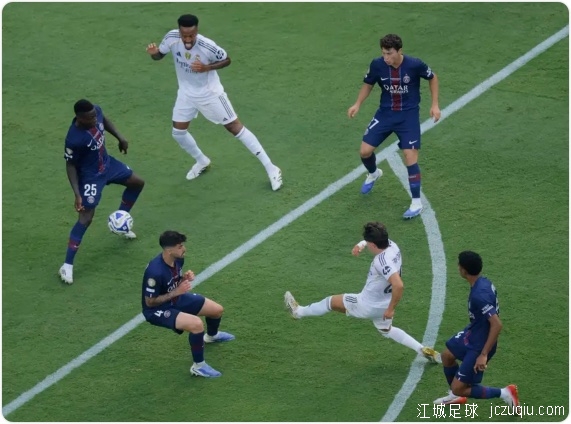 登贝莱传射法比安双响 巴黎4-0皇马进决赛