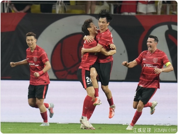 费利佩双响 成都3分钟2球3-0曼谷联晋级正赛 