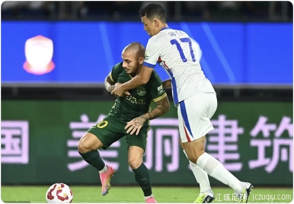 让出榜首！中超-路易斯倒钩中框 申花0-0浙江三轮不胜 