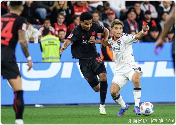 新帅带领9人药厂3-1取德甲首胜 滕哈格治下11打10被绝平