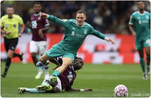 维尔茨造红牌萨拉赫绝杀 利物浦1-0夺四连胜领跑 