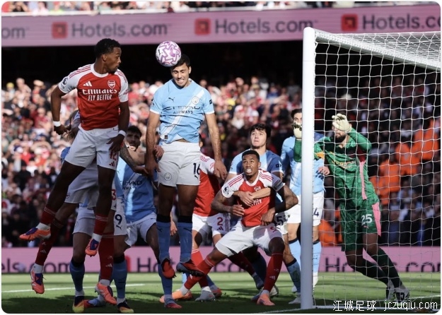 哈兰德闪击马丁内利替补93分绝平 阿森纳1-1曼城 