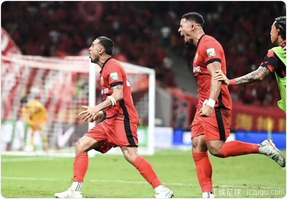 跌宕起伏！中超-莱昂纳多读秒绝杀 海港3-2三镇升至榜首位置 