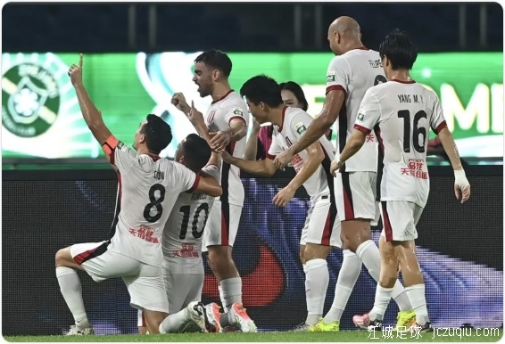被阻击！中超-罗慕洛双响卡列洛读秒绝平 蓉城3-3浙江丢榜首 