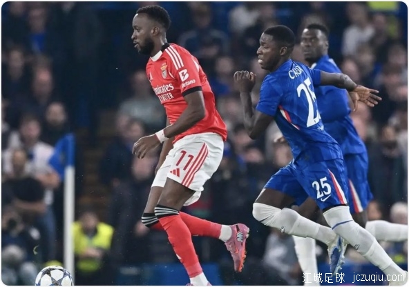 穆帅重返蓝桥加纳乔造乌龙 佩德罗染红切尔西1-0本菲卡 