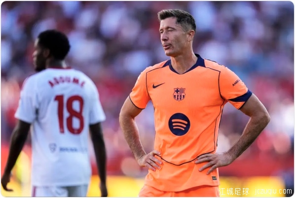 莱万失点桑切斯点射弑旧主 巴萨1-4塞维让出榜首