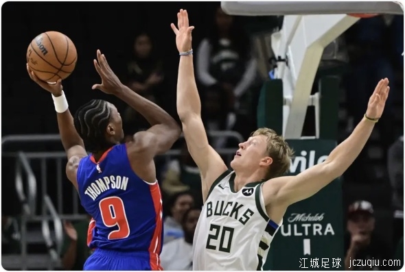 格林22分坎宁安空砍26+6+6 雄鹿胜活塞