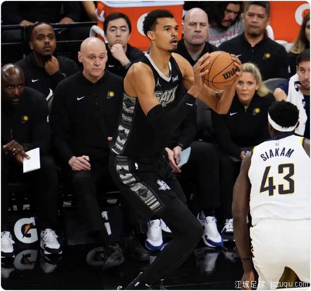 文班27+11马瑟林31分 马刺轻取步行者