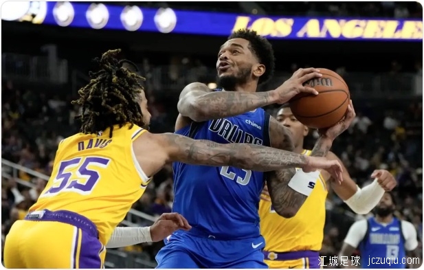 浓眉18+9八村塁19分 湖人末节仅8分遭独行侠逆转 