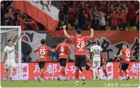 罗慕洛传射莱切特破门 蓉城3-1梅州仍居第二位 