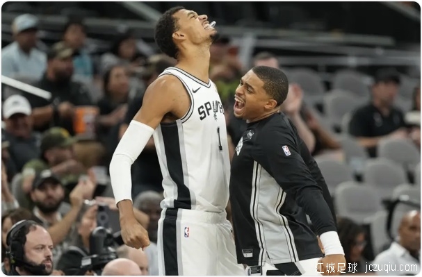 文班亚马17+12卡斯尔16分 马刺大胜步行者