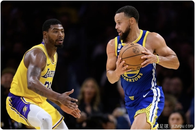 库里23分东契奇43+12+9 巴特勒31+5勇士胜湖人