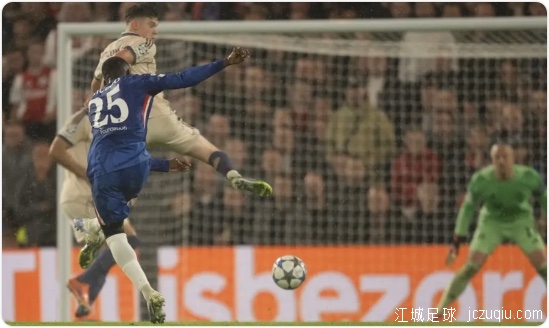 凯塞多破门恩佐&埃斯特旺点射 切尔西5-1十人阿贾克斯 