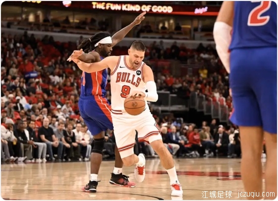 坎宁安23+10武切维奇28+14 活塞不敌公牛