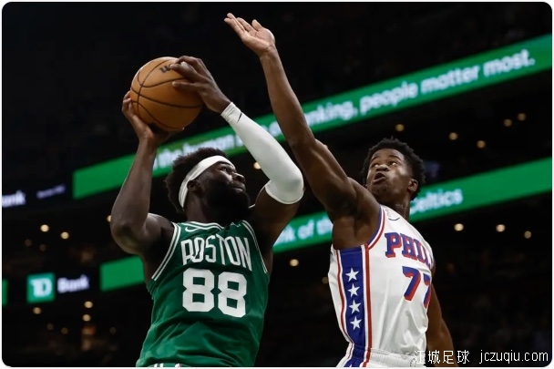 马克西40分埃奇库姆首秀34分 布朗25分绿军惜败76人 