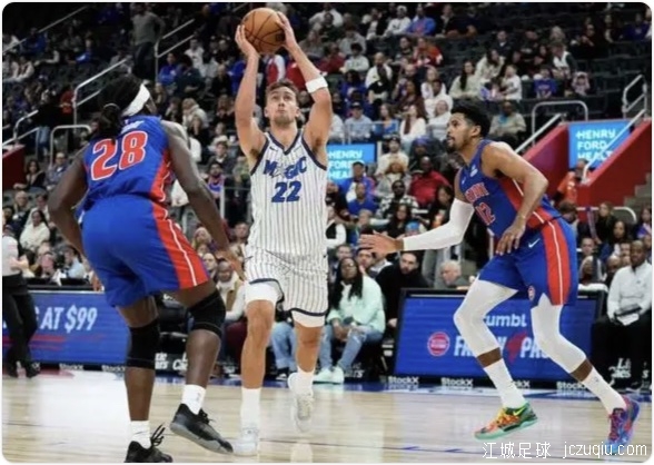 活塞逆转送魔术4连败 CC30+6+10 班凯罗24+11+7 哈里斯23分