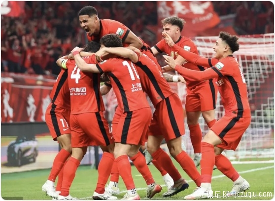末轮打平即夺冠！中超-两送世界波 海港3-0浙江2分领跑 