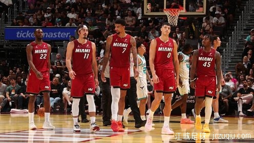 首节53分!热火击退黄蜂 鲍威尔25分 克尼佩尔30+8