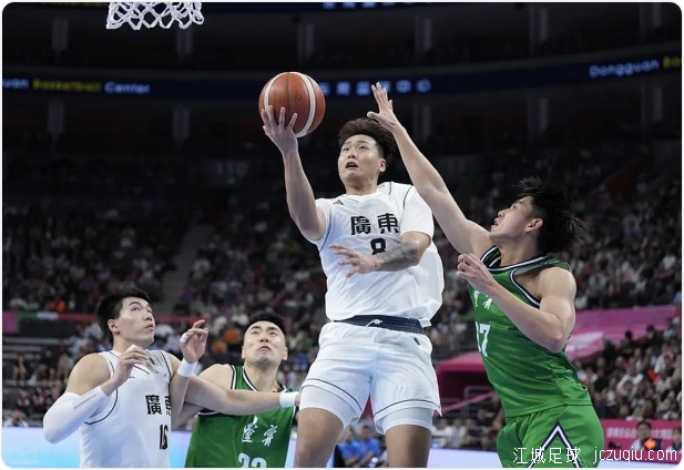 赵继伟伤退徐杰12+9 广东擒辽宁晋级决赛 