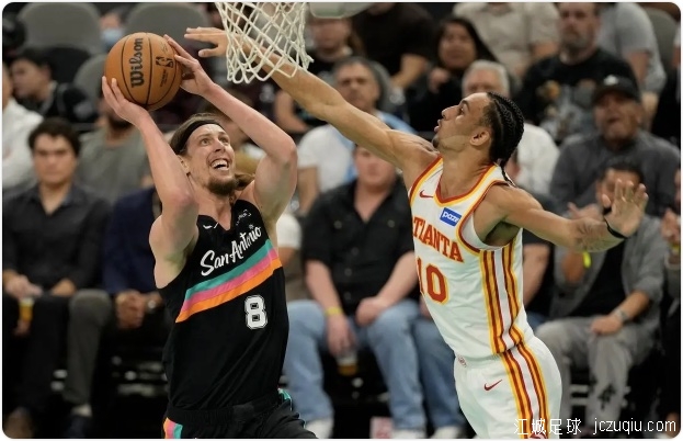 福克斯26分沃克空砍38分 马刺胜老鹰 