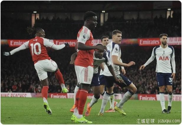 埃泽戴帽特罗萨德传射 阿森纳4-1热刺以6分优势领跑 