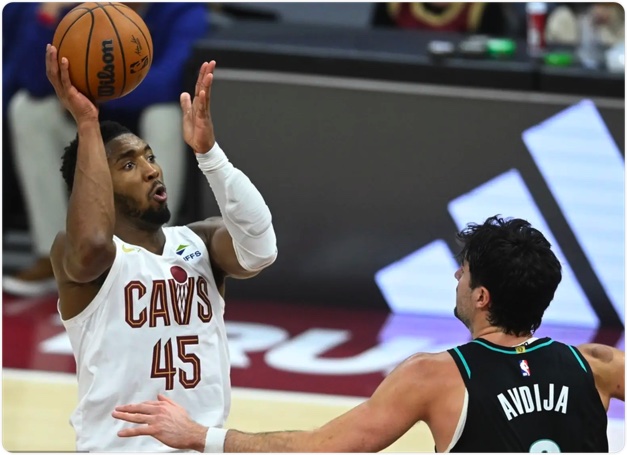 12月04日 NBA常规赛 开拓者vs骑士 全场录像回放