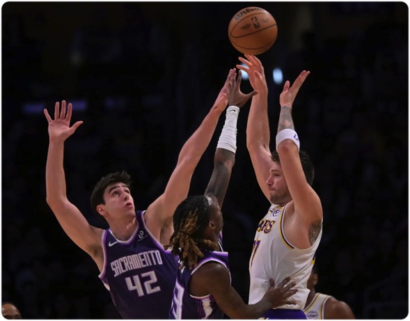 12月29日 NBA常规赛 国王vs湖人 全场录像回放