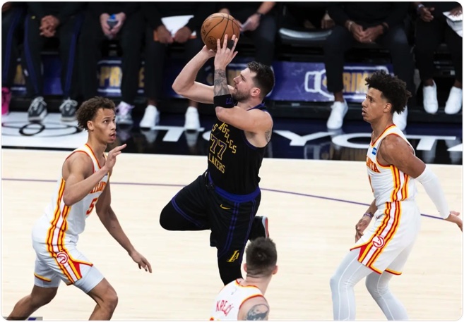 01月14日 NBA常规赛 老鹰vs湖人 全场录像回放